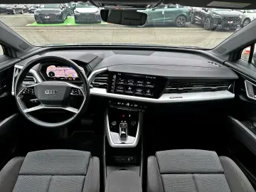 AUDI Q4 e-tron 45 qu AHK KAMERA ACC NAVI  SPORTSITZE