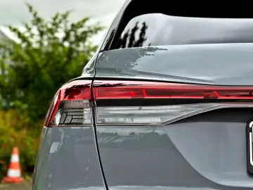 AUDI Q4 e-tron 45 qu AHK KAMERA ACC NAVI  SPORTSITZE