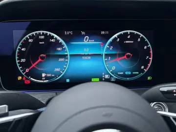 MERCEDES-BENZ E 300 Avantgarde 9G LED Schiebedach Widescreen