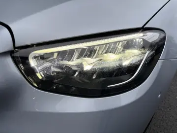 MERCEDES-BENZ E 300 Avantgarde 9G LED Schiebedach Widescreen