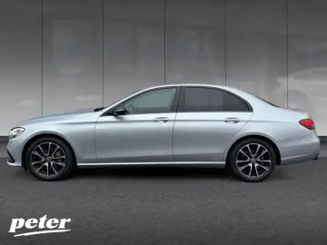 MERCEDES-BENZ E 300 Avantgarde 9G LED Schiebedach Widescreen