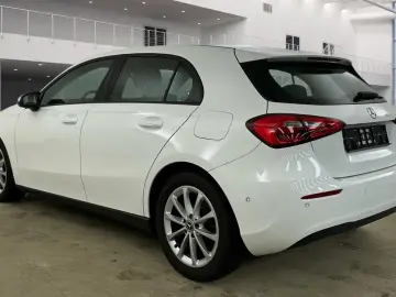 MERCEDES-BENZ A 200 MBUX LED Navi PDC DAB LM Tempo DigTacho