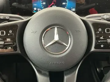 MERCEDES-BENZ A 200 MBUX LED Navi PDC DAB LM Tempo DigTacho