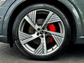 AUDI Q8 Sportback e-tron 50 qu S LINE BLACK B&O 360