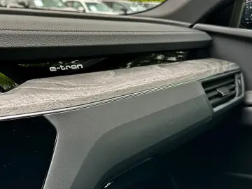 AUDI Q8 Sportback e-tron 50 qu S LINE BLACK B&O 360