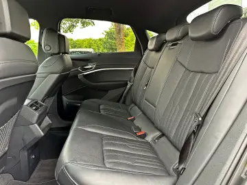 AUDI Q8 Sportback e-tron 50 qu S LINE BLACK B&O 360