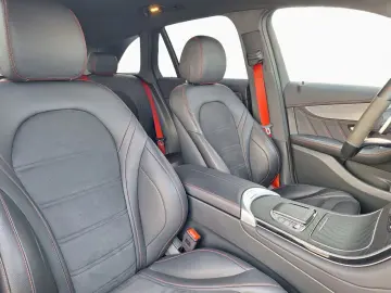 MERCEDES-BENZ GLC 300 d 4M 9G-T AMG Line Plus DISTRO…