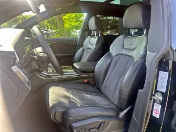 AUDI Q8 50TDI qu competition  BLACK HDMATRIX CARBON