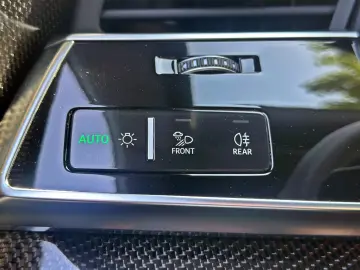 AUDI Q8 50TDI qu competition  BLACK HDMATRIX CARBON