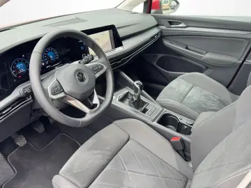 VW Golf VIII 1.5 TSI STYLE  LED  PANO HUD NAVI