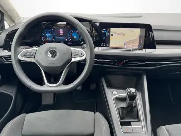 VW Golf VIII 1.5 TSI STYLE  LED  PANO HUD NAVI