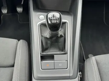 VW Golf VIII 1.5 TSI STYLE  LED  PANO HUD NAVI