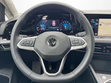 VW Golf VIII 1.5 TSI STYLE  LED  PANO HUD NAVI