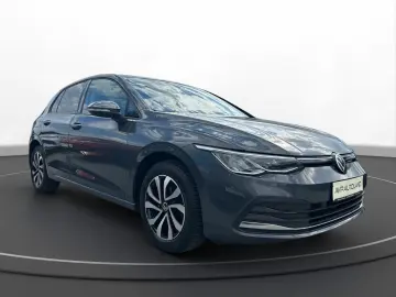 VW Golf VIII 2.0 TDI DSG ACTIVE   NAVI   AHK