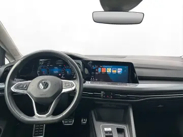 VW Golf VIII 2.0 TDI DSG ACTIVE   NAVI   AHK