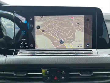 VW Golf VIII 2.0 TDI DSG ACTIVE   NAVI   AHK