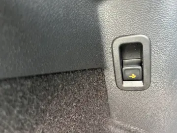VW Golf VIII 2.0 TDI DSG ACTIVE   NAVI   AHK