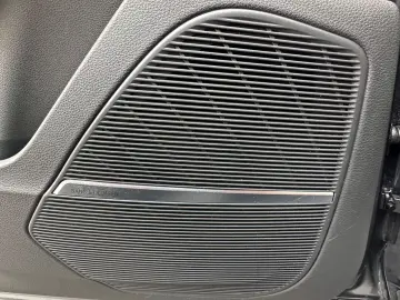 AUDI SQ7 TFSI BLACK PANO HUD 7-SITZER AHK B&O