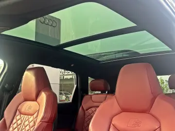 AUDI SQ7 TFSI BLACK PANO HUD 7-SITZER AHK B&O