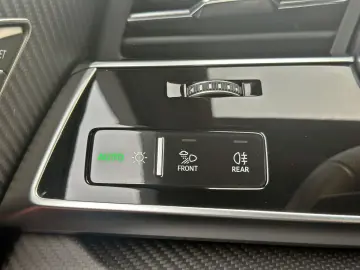 AUDI SQ7 TFSI BLACK PANO HUD 7-SITZER AHK B&O