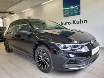VW Golf VIII 1 5 eTSI Avtive 110KW DSG AHK NAV ACC