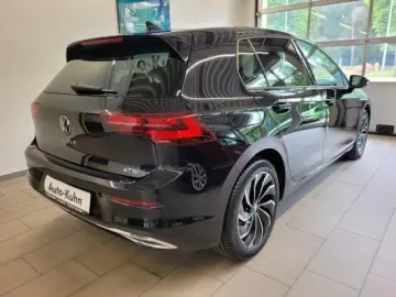 VW Golf VIII 1 5 eTSI Avtive 110KW DSG AHK NAV ACC