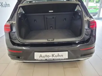 VW Golf VIII 1 5 eTSI Avtive 110KW DSG AHK NAV ACC