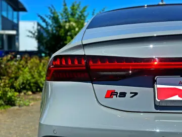 AUDI RS7 performance PANO HUD B&O ADV. NIGHT STHZG