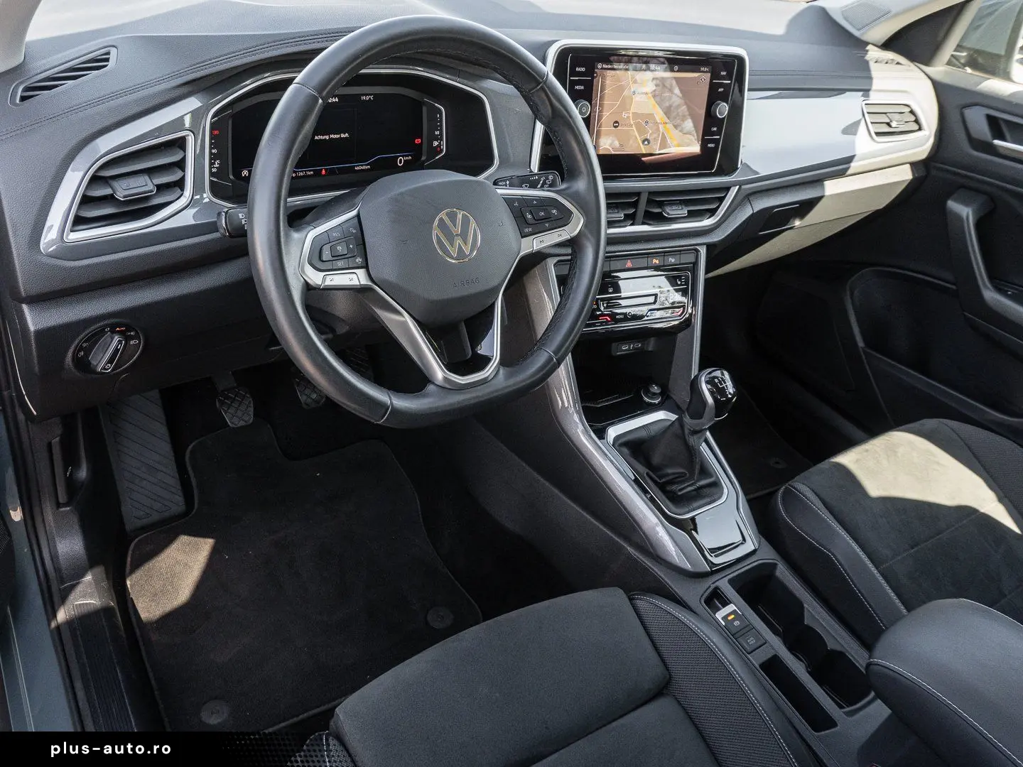 VOLKSWAGEN T-Roc 2023 — imagine 9