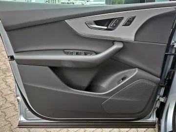 AUDI Q7 50TDI qu S LINE BLACK PANO HUD 7-SITZER