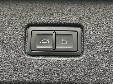 AUDI Q7 50TDI qu S LINE BLACK PANO HUD 7-SITZER