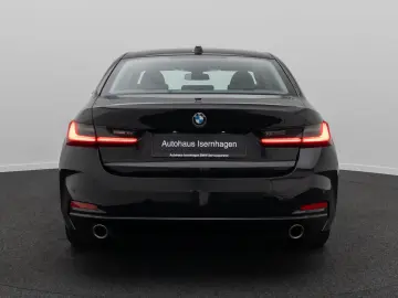 BMW 318i GeschwindigR PDC DAB CockpitPlus Widscreen