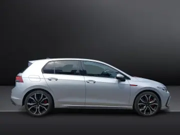 VW Golf 2.0 TSI DSG  SHZ RFK Navi AHK schwenkb.