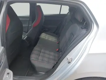 VW Golf 2.0 TSI DSG  SHZ RFK Navi AHK schwenkb.