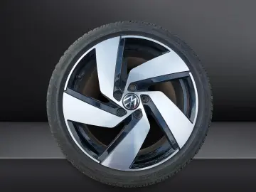 VW Golf 2.0 TSI DSG  SHZ RFK Navi AHK schwenkb.