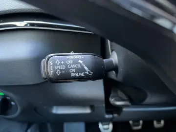 SKODA Karoq Sportline 1.5 TSI ACT Matrix-LED Navi USB-