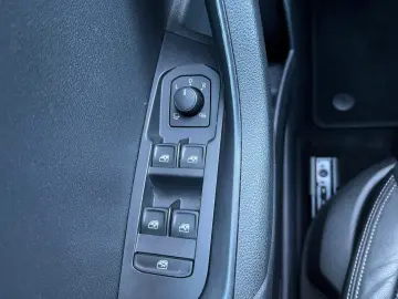 SKODA Karoq Sportline 1.5 TSI ACT Matrix-LED Navi USB-