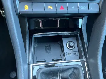 SKODA Karoq Sportline 1.5 TSI ACT Matrix-LED Navi USB-