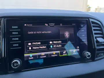 SKODA Karoq Sportline 1.5 TSI ACT Matrix-LED Navi USB-