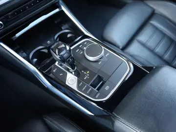 BMW M340i xDrive M KAMERA HUD SBD SHZ LHZ APPLE R19