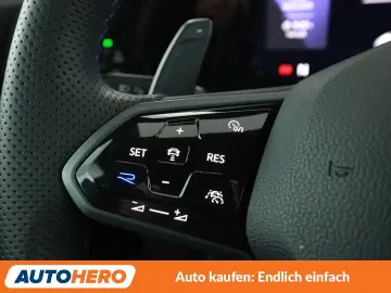 VW Golf VIII 2.0 TSI R 4Motion Aut. NAVI IQLED ACC