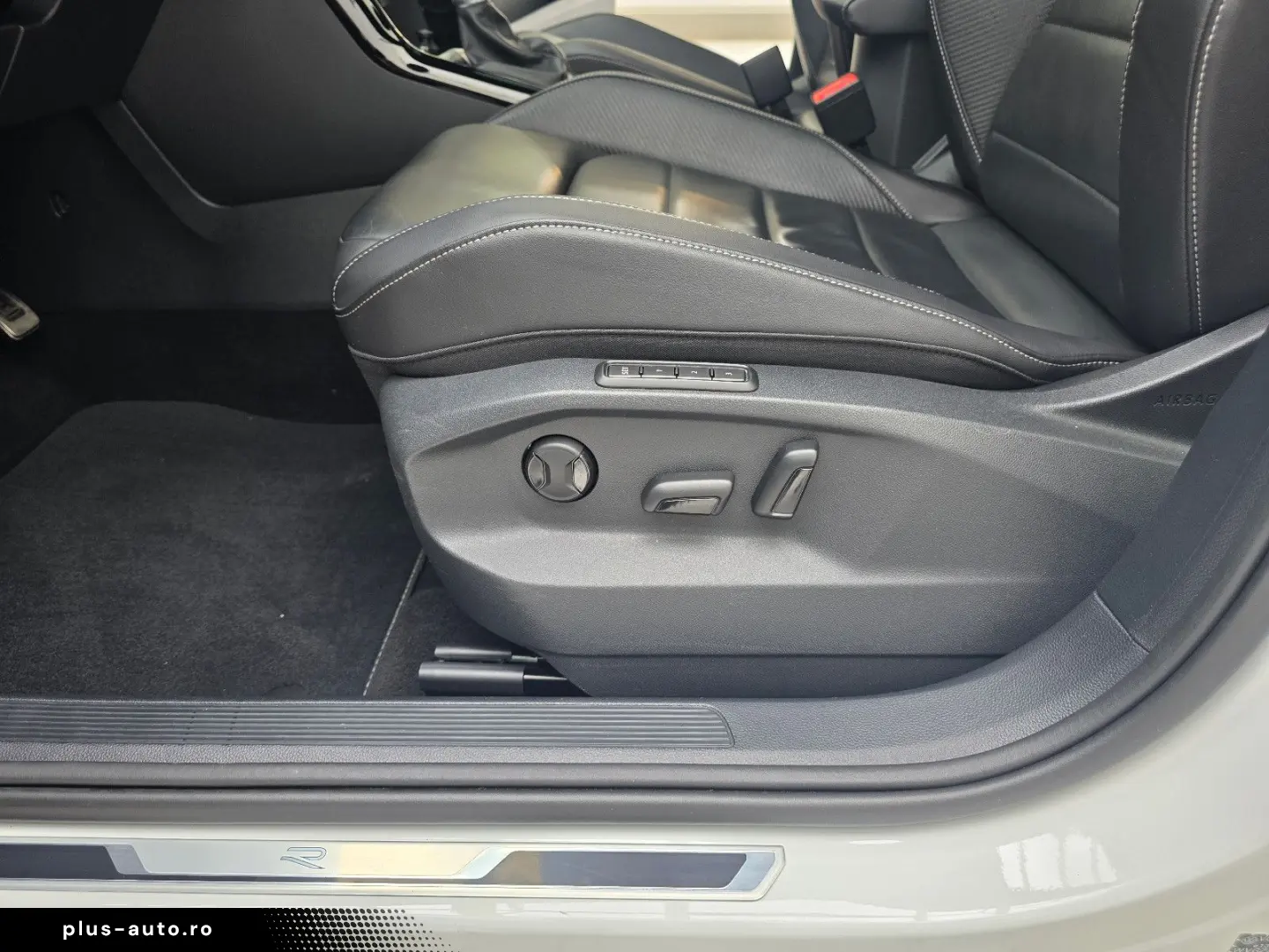 VW T-Roc R-Line 4Motion DCC Panorama Leder Nappa