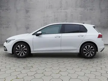 VW Golf VIII Active 1.5 TSI 5JG AHK ACC PANO NAV