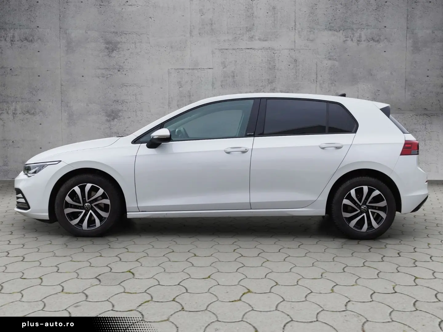 VW Golf VIII Active 1.5 TSI 5JG AHK ACC PANO NAV