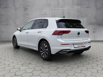 VW Golf VIII Active 1.5 TSI 5JG AHK ACC PANO NAV