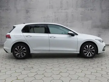 VW Golf VIII Active 1.5 TSI 5JG AHK ACC PANO NAV