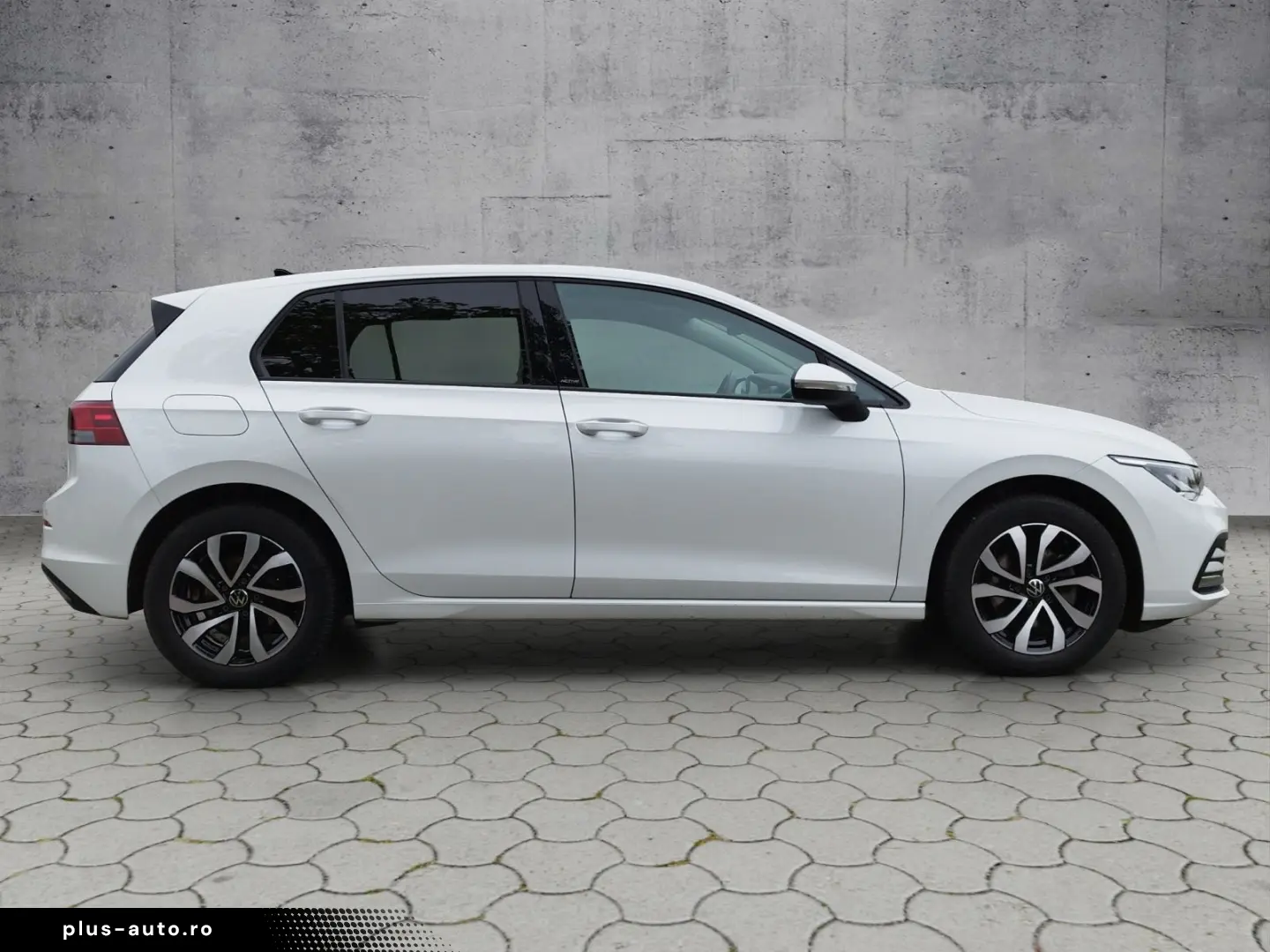 VW Golf VIII Active 1.5 TSI 5JG AHK ACC PANO NAV