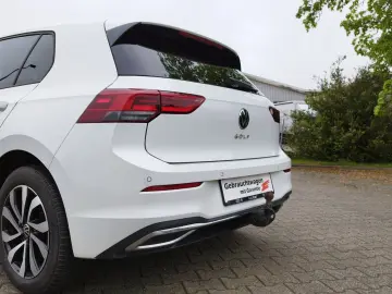 VW Golf VIII Active 1.5 TSI 5JG AHK ACC PANO NAV
