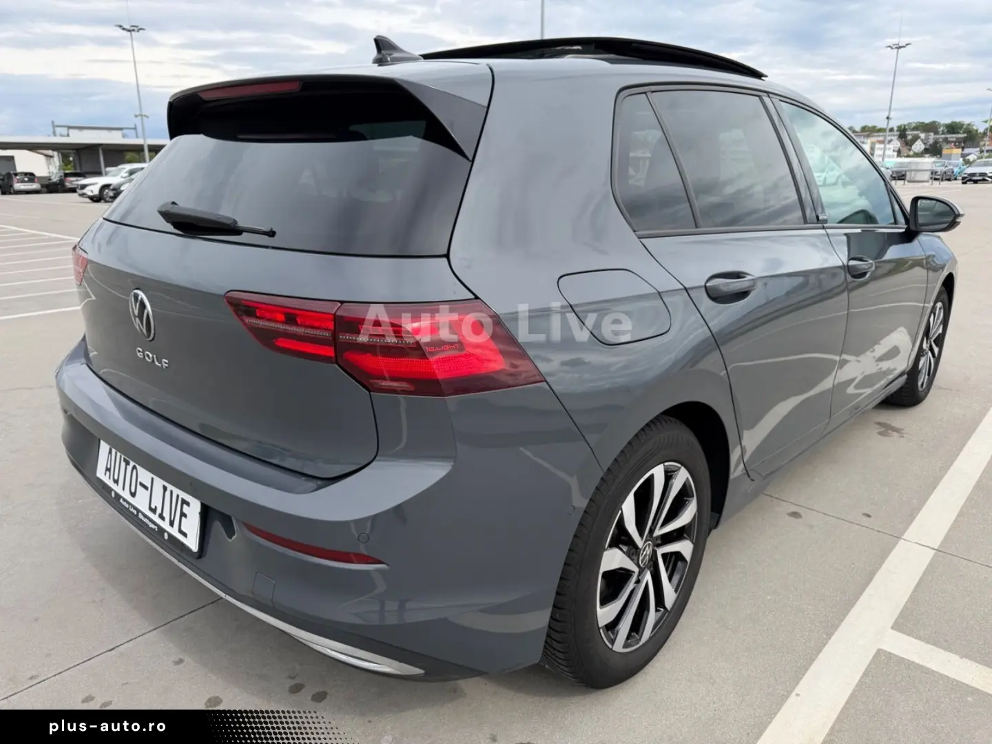 VW Golf 8 2.0 TDI ACTIVE DSG VIR PAN IQ-LED HEAD-UP