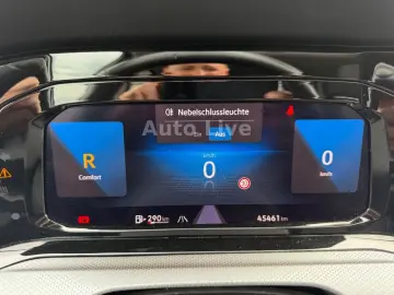 VW Golf 8 2.0 TDI ACTIVE DSG VIR PAN IQ-LED HEAD-UP